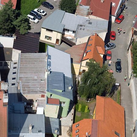 Penzion U Vinotéky Nymburk Kültér fotó